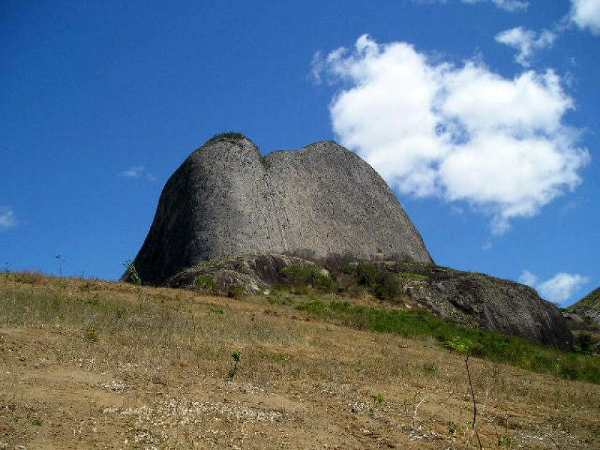 Pedra do Dinossauro