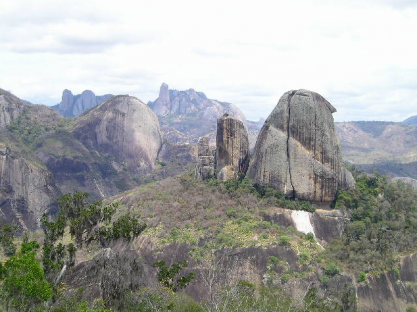 Pedra Rachada de Jacinto
